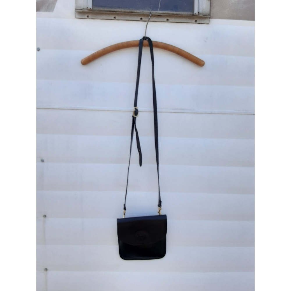 Michael Green leather crossbody pouch bag